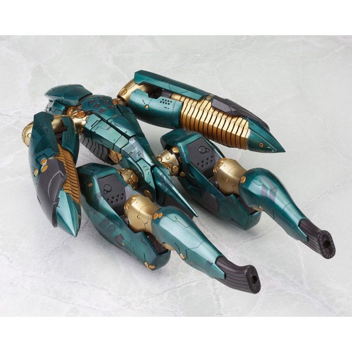 Metal Gear Solid 4 Plastic Model Kit 1/100 Metal Gear Ray 21 cm
