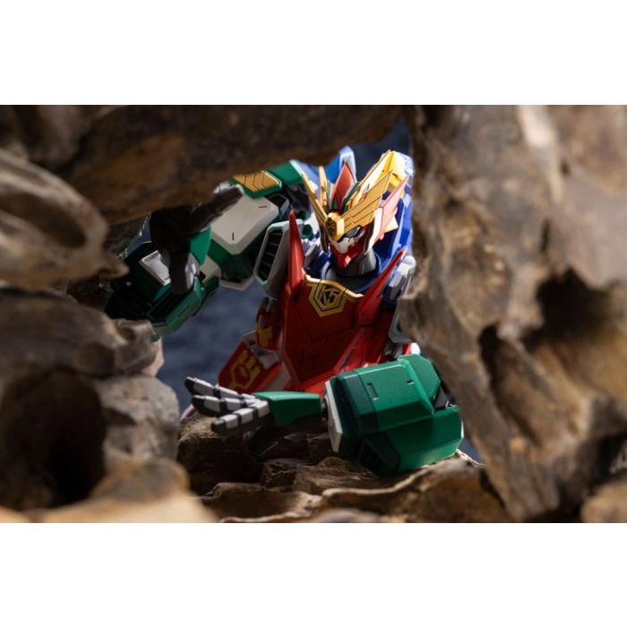 The Red Ranger Becomes an Adventurer in Another World Plastic Model Kit Maximum Kizuna Kaiser 17 cm  