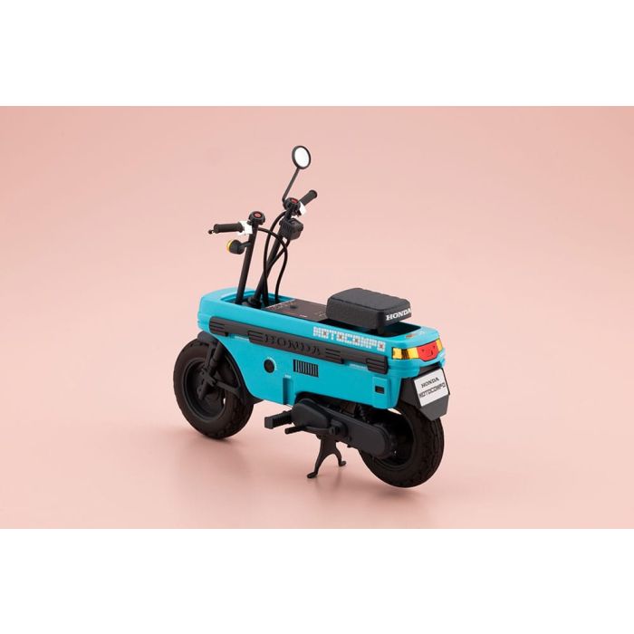 Megami Device Buster Doll Series Plastic Model Kit 1/1 Knight Alice with Honda AB12 Motocompo 15 cm 