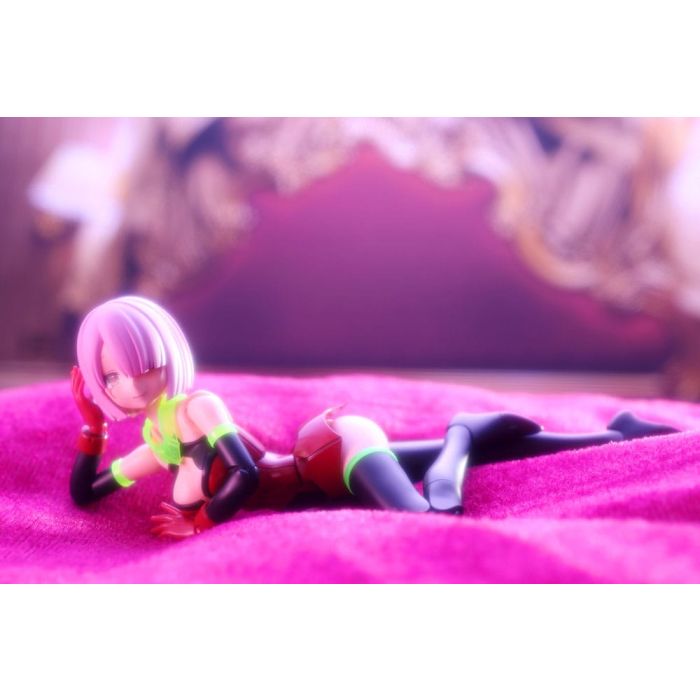 Megami Device Plastic Model Kit 1/1 Bullet Knights Executioner Hell Blaze 15 cm  