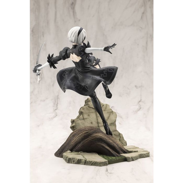 Nier:Automata Ver. 1.1a ARTFX J Statue 1/8 2B 24 cm