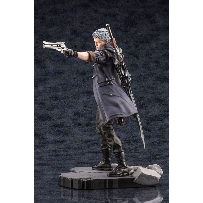 Devil May Cry 5 ARTFXJ PVC Statue 1/8 Nero 27 cm