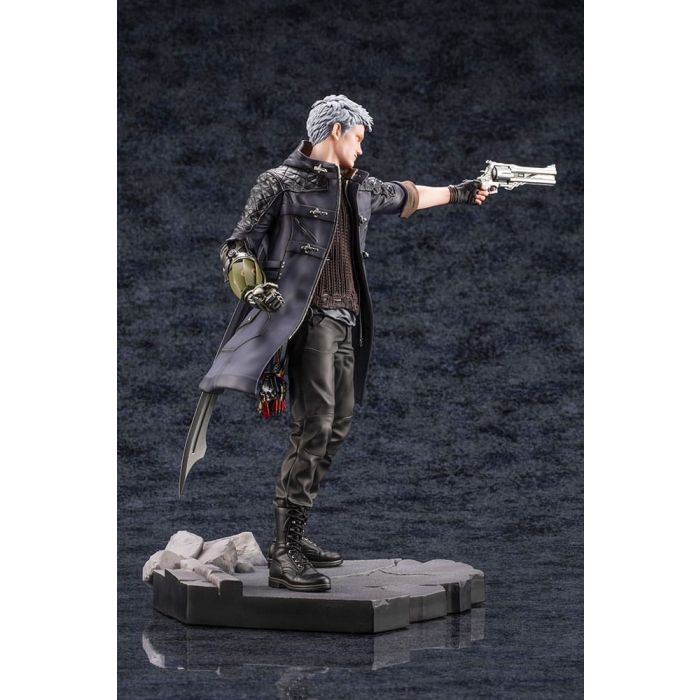 Devil May Cry 5 ARTFXJ PVC Statue 1/8 Nero 27 cm