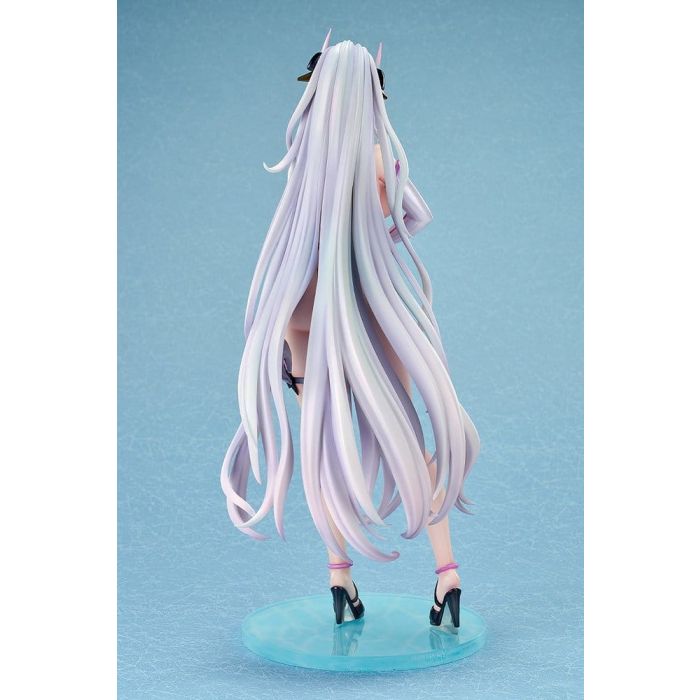 Azur Lane PVC Figure 1/6 Kearsarge Nightpool 28 cm