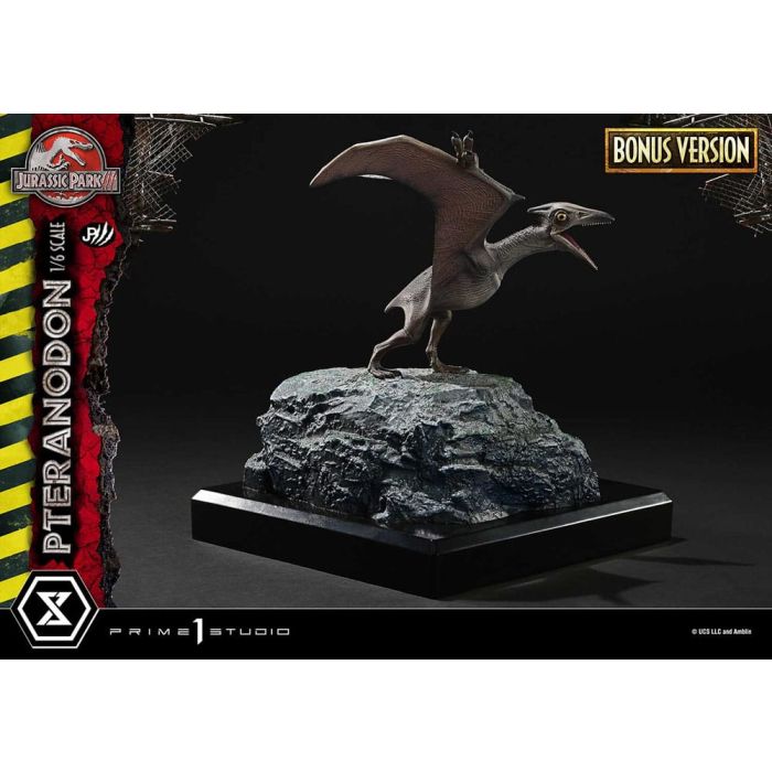 Jurassic Park III Legacy Museum Collection Statue 1/6 Pteranodon Bonus Version 68 cm