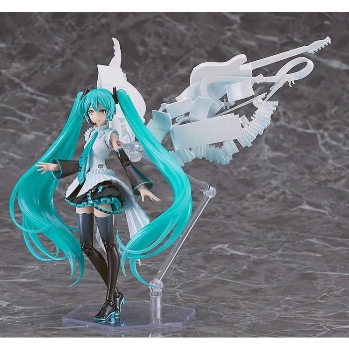 Character Vocal Series 01: Hatsune Miku Plamatea Plastic Model Happy 16th Birthday Ver. 16 cm