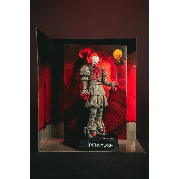 It Welcome to Derry Movie Maniacs Figure Pennywise (Bloody) 16 cm