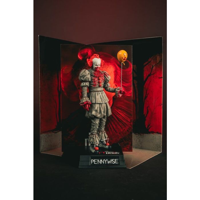 It Welcome to Derry Movie Maniacs Figure Pennywise (Bloody) 16 cm