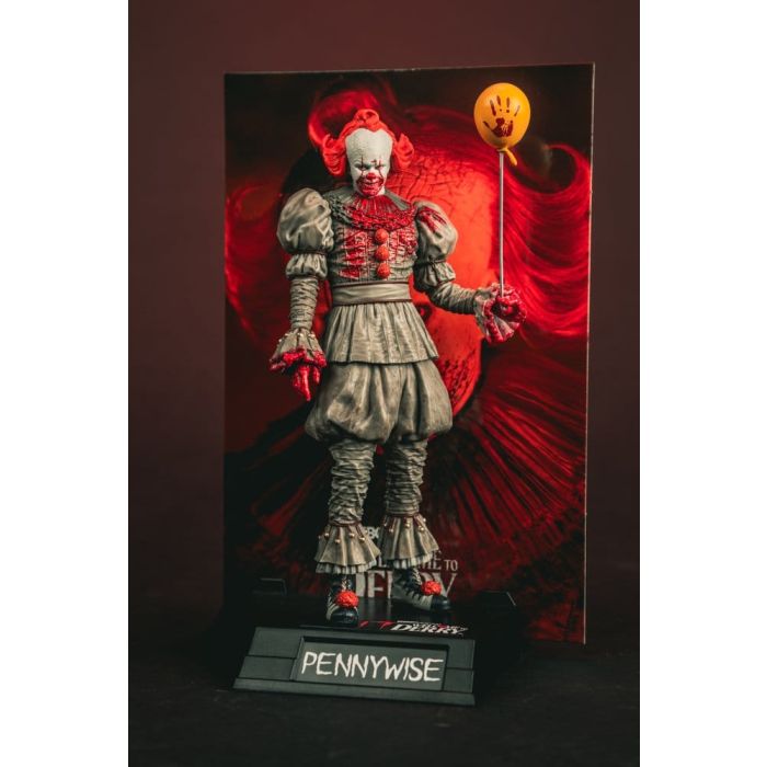 It Welcome to Derry Movie Maniacs Figure Pennywise (Bloody) 16 cm
