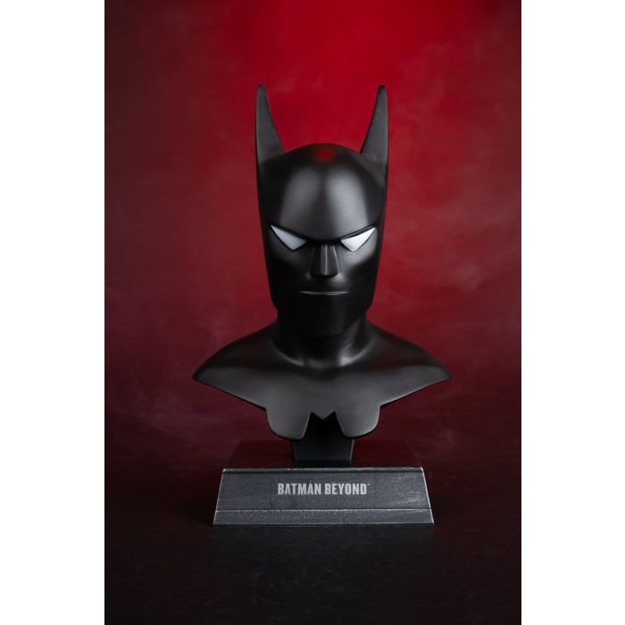 DC Direct Prop Replica 1/3 Batman Cowl (Batman Beyond Animated) 18 cm