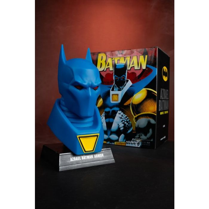 Batman DC Direct Mini-Replica 1/3 Azrael Batman Mask (Batman: Knightfall) (Gold Label Collection) 18 cm