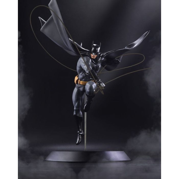 DC Direct  Statue DC Designer Series Batman (by Dan Mora) 40 cm