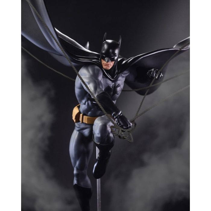 DC Direct  Statue DC Designer Series Batman (by Dan Mora) 40 cm