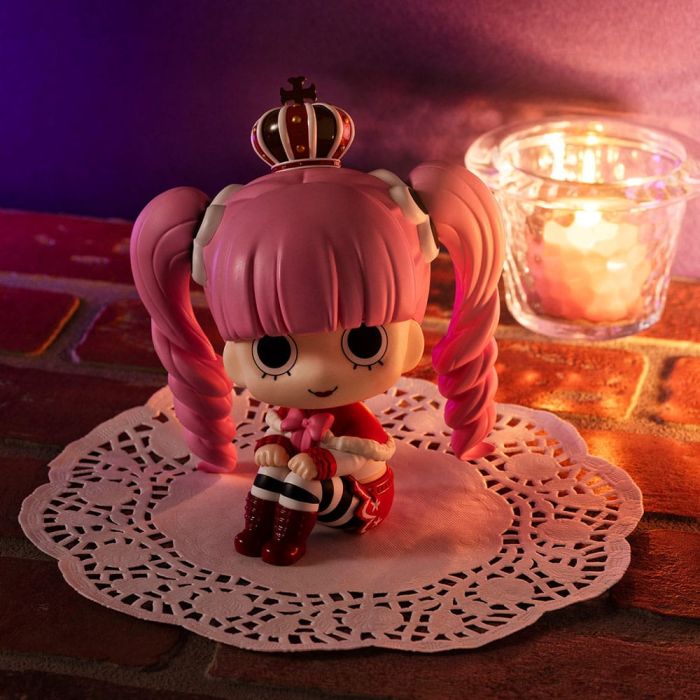 One Piece Look Up PVC Statue Perona 11 cm         
