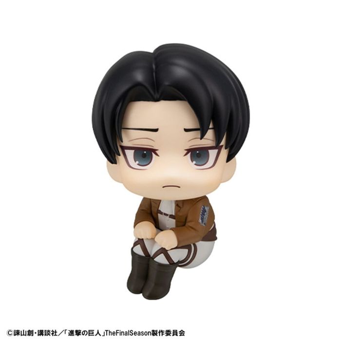 Attack on Titan Look Up PVC Statue Levi 11 cm  