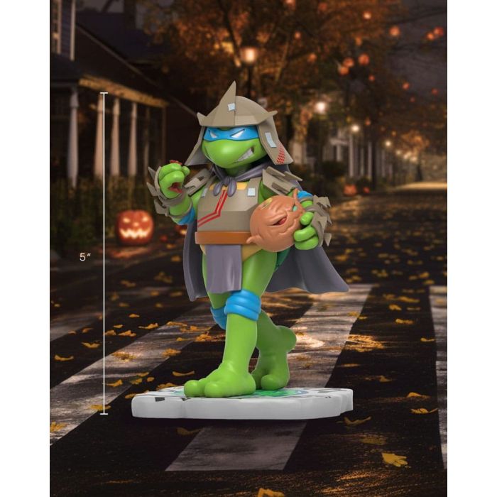 Teenage Mutant Ninja Turtles Figure Remixx Leonardo Cowa-BOO-nga! Edition 15 cm