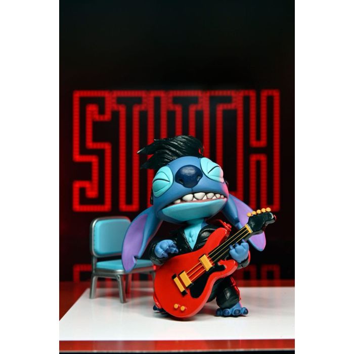 Lilo & Stitch Action Figure Ultimate Singer Elvis Stitch 7 cm
