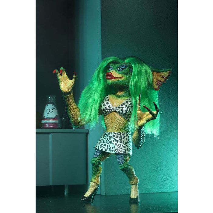 Gremlins 2 Ultimate Action Figure Greta 15 cm