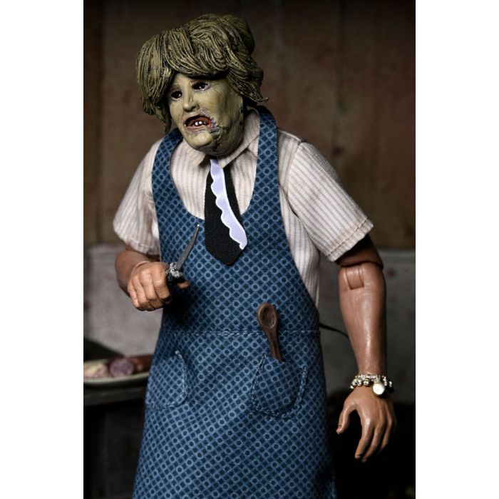 Texas Chainsaw Massacre Clothed Action Figure Leatherface with Old Lady Mask 20 cm