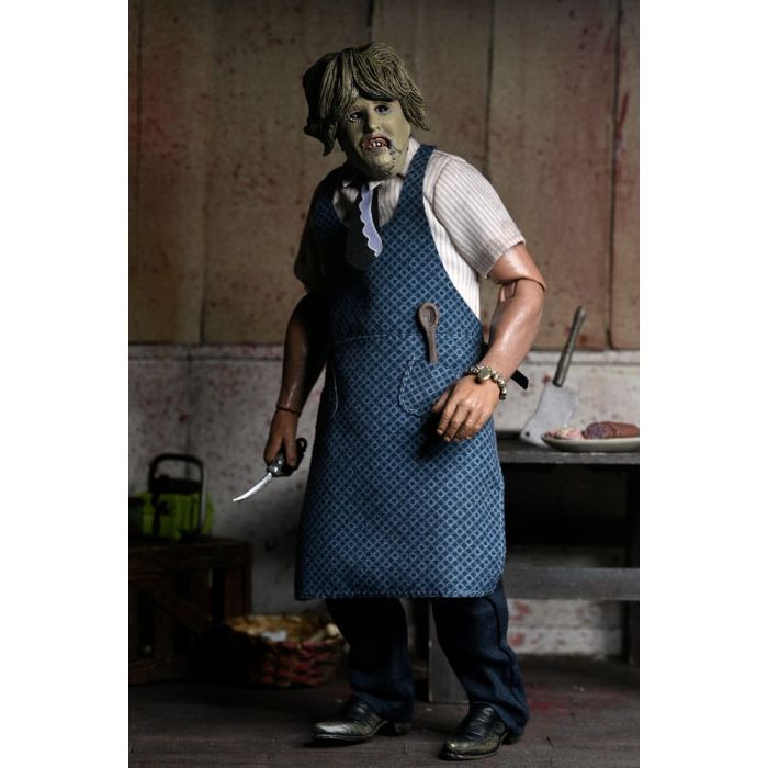 Texas Chainsaw Massacre Clothed Action Figure Leatherface with Old Lady Mask 20 cm