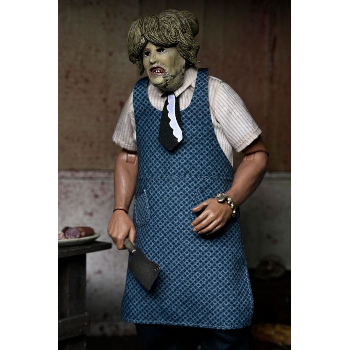Texas Chainsaw Massacre Clothed Action Figure Leatherface with Old Lady Mask 20 cm