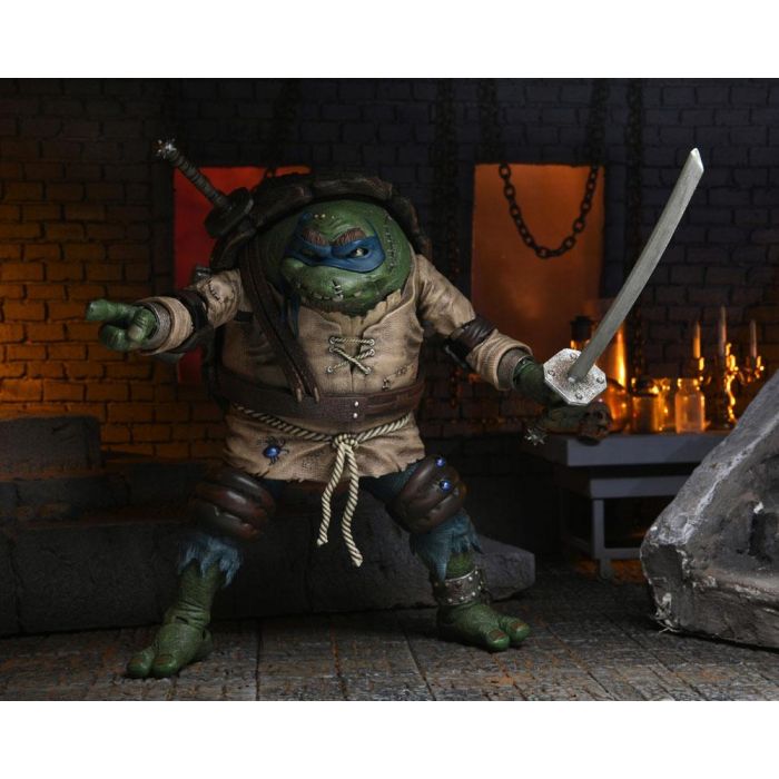 Universal Monsters x Teenage Mutant Ninja Turtles Action Figure Ultimate Leonardo as The Hunchback 18 cm