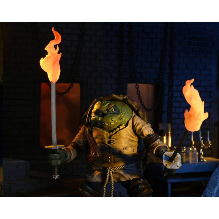 Universal Monsters x Teenage Mutant Ninja Turtles Action Figure Ultimate Leonardo as The Hunchback 18 cm