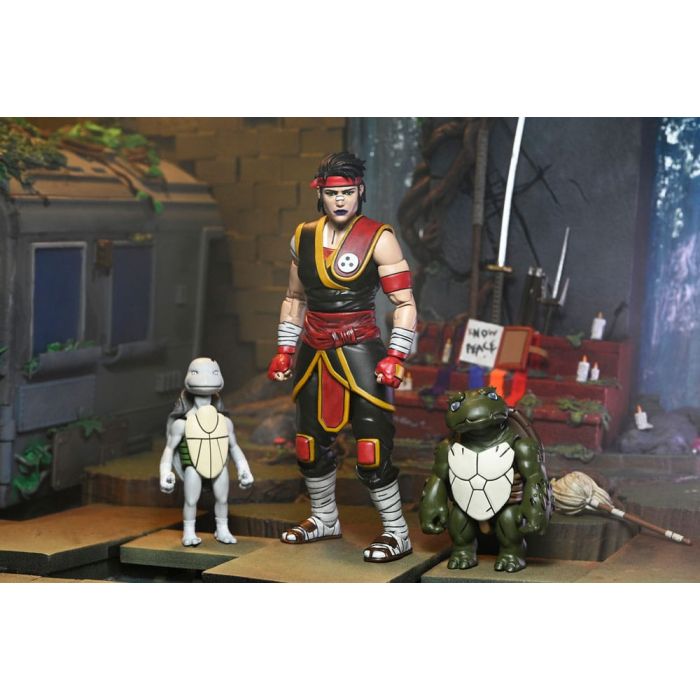Teenage Mutant Ninja Turtles: The Last Ronin Action Figure Ultimate Casey Marie with Baby Odyn & Uno 17 cm