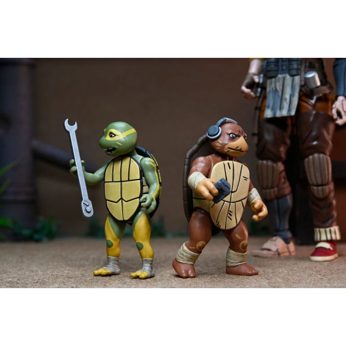Teenage Mutant Ninja Turtles (The Last Ronin The Lost Years) Action Figure Grammy April with Baby Yi & Moja 18 cm 