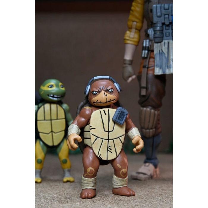 Teenage Mutant Ninja Turtles (The Last Ronin The Lost Years) Action Figure Grammy April with Baby Yi & Moja 18 cm 