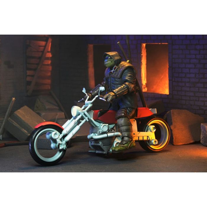 Teenage Mutant Ninja Turtles (The Last Ronin The Lost Years) Action Figure Casey Marie with Last Ronin Motorcycle 18 cm
