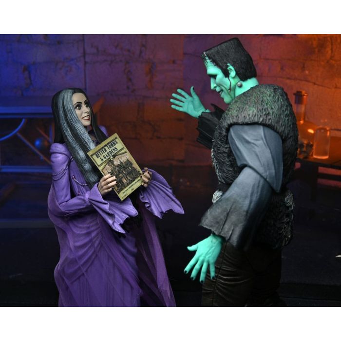 Rob Zombie's The Munsters Action Figure Ultimate Lily Munster 18 cm