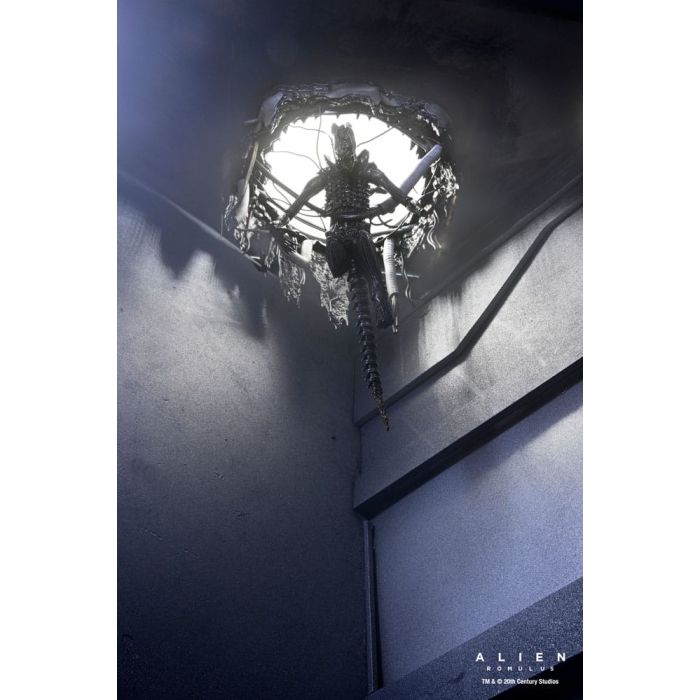 Alien: Romulus Action Figure Deluxe Suspended Lab Xenomorph XX121 18 cm