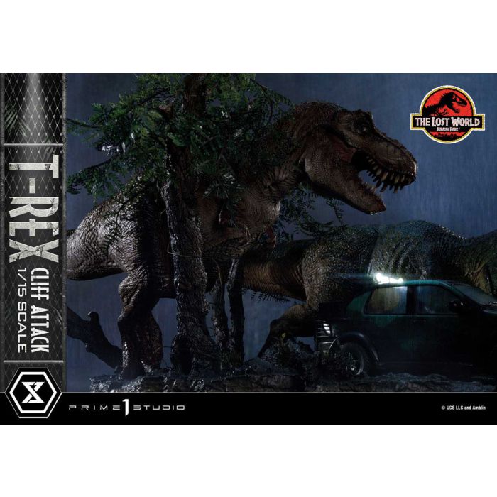 Jurassic World: The Lost World Statue 1/15 T-Rex Cliff Attack 53 cm