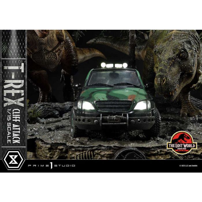 Jurassic World: The Lost World Statue 1/15 T-Rex Cliff Attack 53 cm