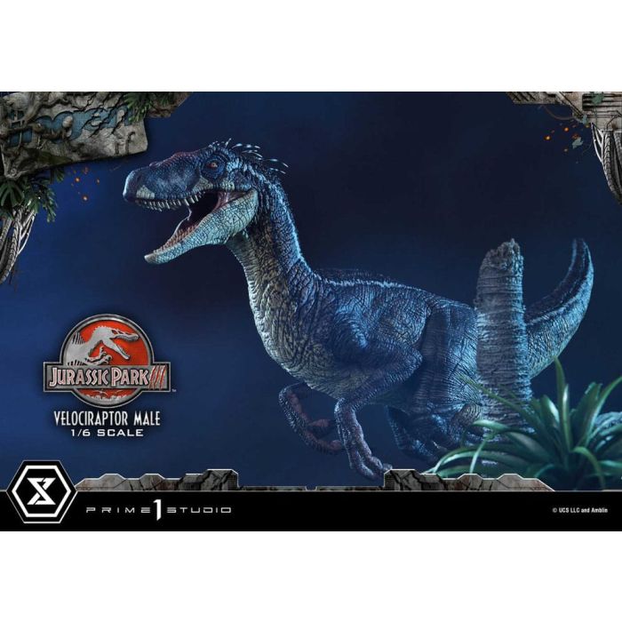 Jurassic Park III Legacy Museum Collection Statue 1/6 Velociraptor Male 40 cm