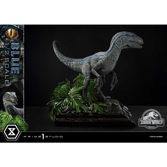 Jurassic World: Fallen Kingdom (Film) Legacy Museum Collection Statue 1/2 Blue 88 cm 