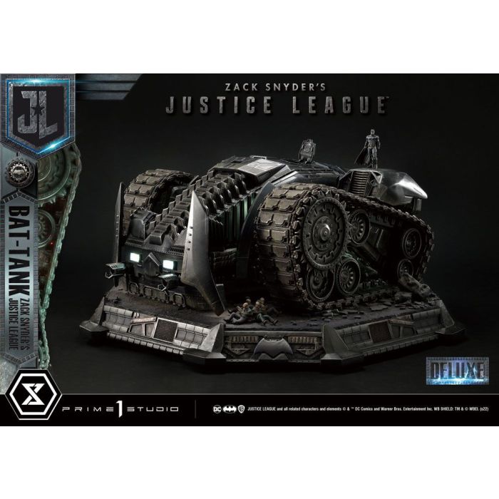 Zack Snyder's Justice League Museum Masterline Diorama Bat-Tank Deluxe Version 36 cm