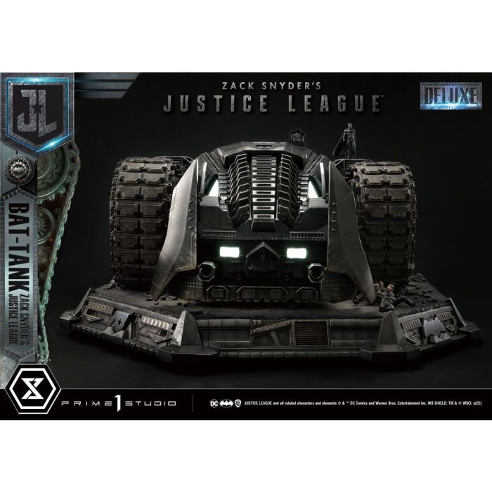 Zack Snyder's Justice League Museum Masterline Diorama Bat-Tank Deluxe Version 36 cm