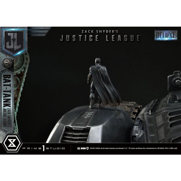 Zack Snyder's Justice League Museum Masterline Diorama Bat-Tank Deluxe Version 36 cm
