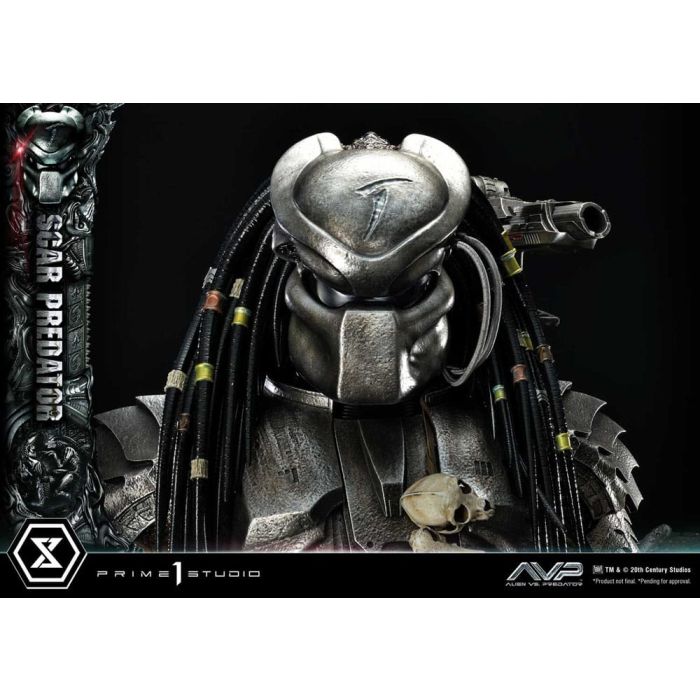 The Alien vs. Predator Museum Masterline Series Statue 1/3 Scar Predator Deluxe Version 93 cm