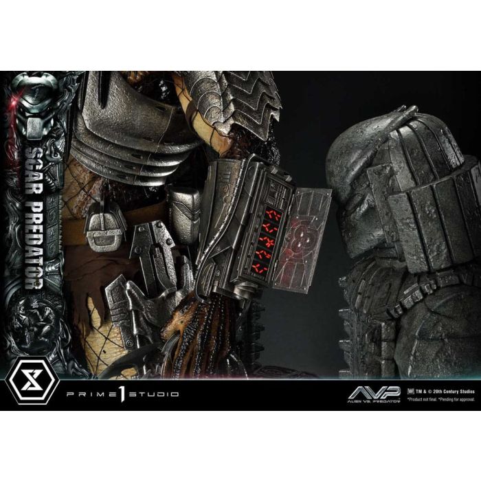 The Alien vs. Predator Museum Masterline Series Statue 1/3 Scar Predator Deluxe Version 93 cm