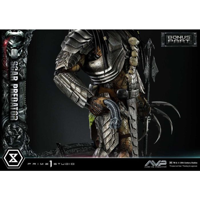 The Alien vs. Predator Museum Masterline Series Statue 1/3 Scar Predator Deluxe Bonus Version 93 cm