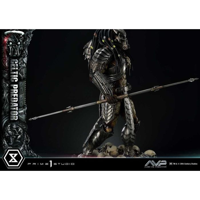 The Alien vs. Predator Museum Masterline Series Statue 1/3 Celtic Predator Bonus Ver. 95 cm