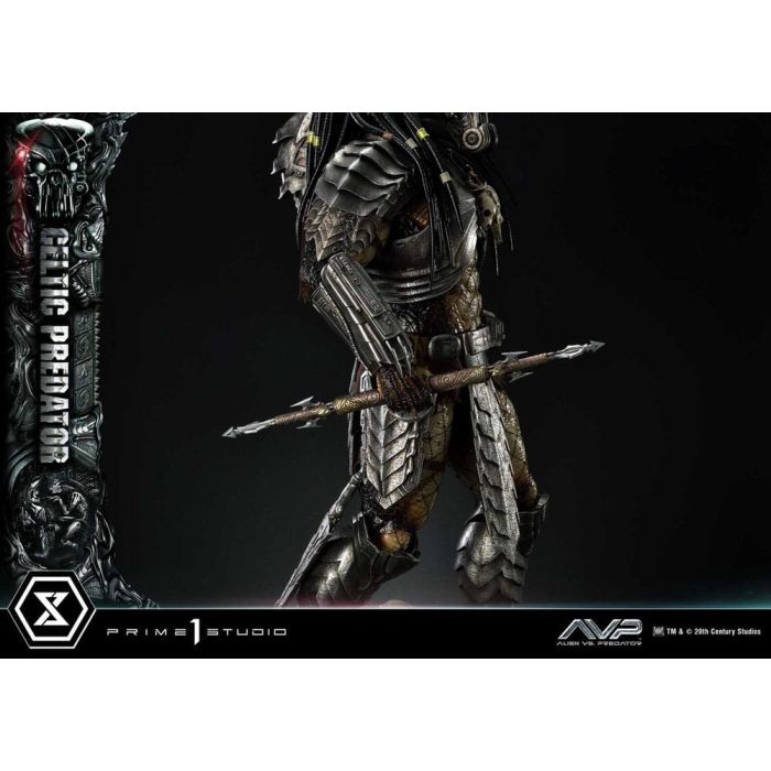 The Alien vs. Predator Museum Masterline Series Statue 1/3 Celtic Predator Bonus Ver. 95 cm