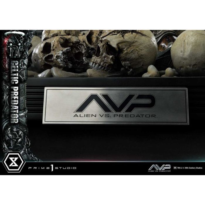 The Alien vs. Predator Museum Masterline Series Statue 1/3 Celtic Predator Bonus Ver. 95 cm