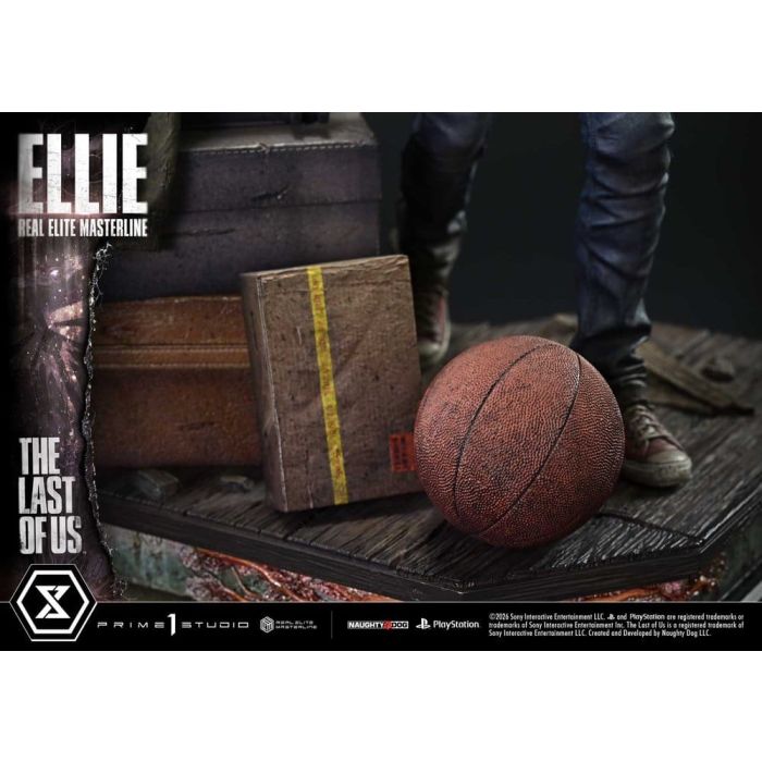 The Last of Us (Part I) Real Elite Masterline Statue 1/4 Ellie 46 cm