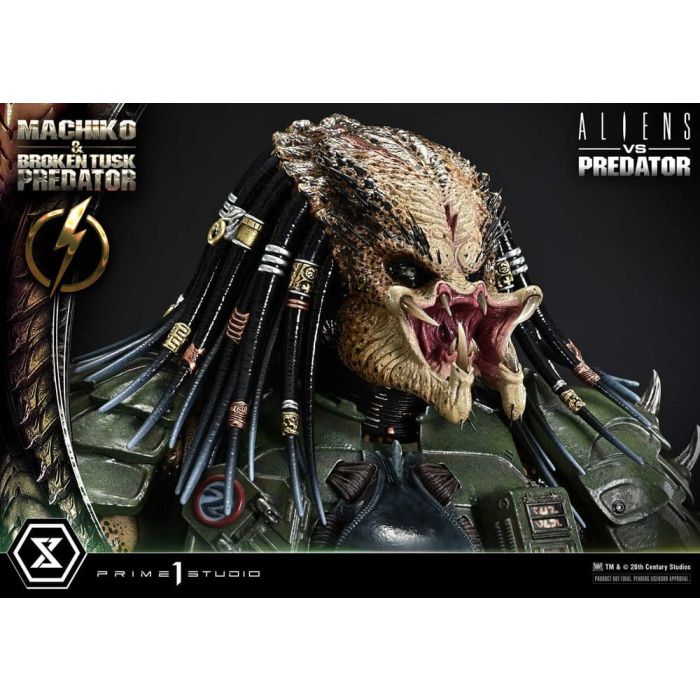 Aliens vs. Predator (Comic) Ultimate Premium Masterline Statue 1/4 Machiko & Broken Tusk Predator 79 cm
