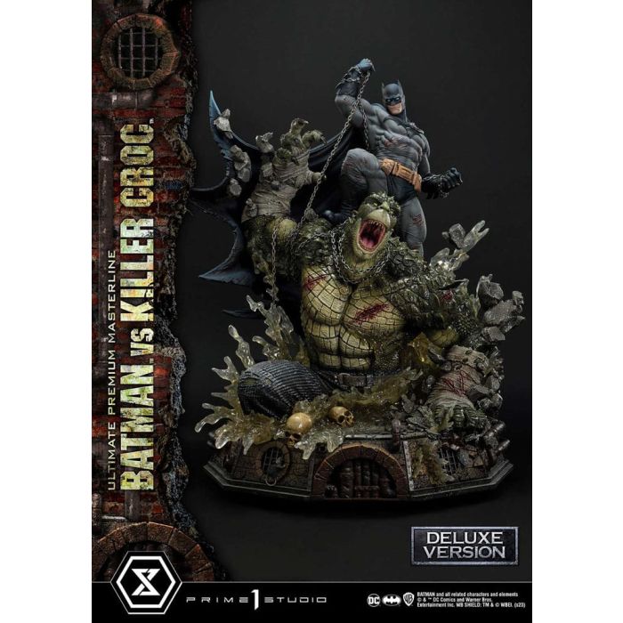 Batman Ultimate Premium Masterline Series Statue Batman Versus Killer Croc Deluxe Version 71 cm