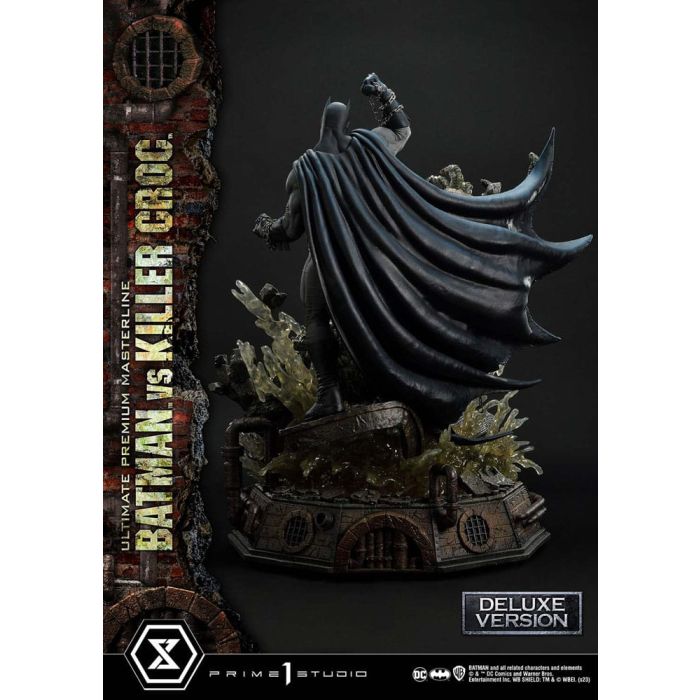 Batman Ultimate Premium Masterline Series Statue Batman Versus Killer Croc Deluxe Version 71 cm